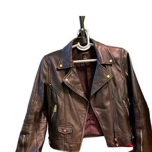 Women's vintage Zara S leather jacket.

Worn several times,in a good condition